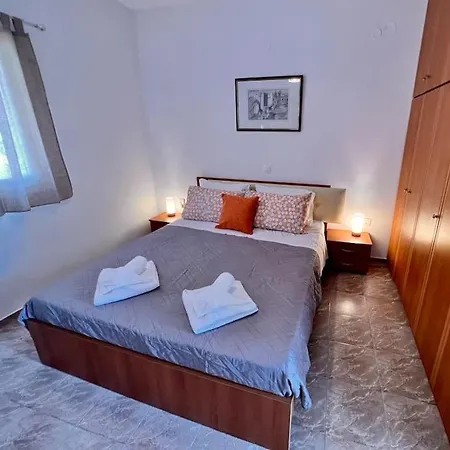 Kritamo Apartment *